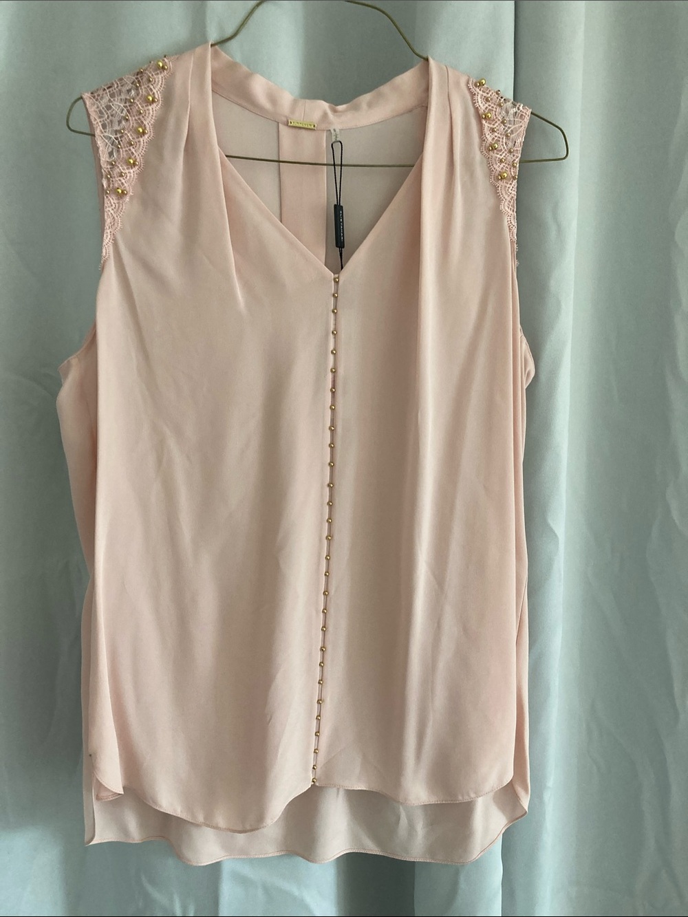 100% Silk Elie Tahari Blush Pink Sleeveless V-Neck Beaded Front Camisole